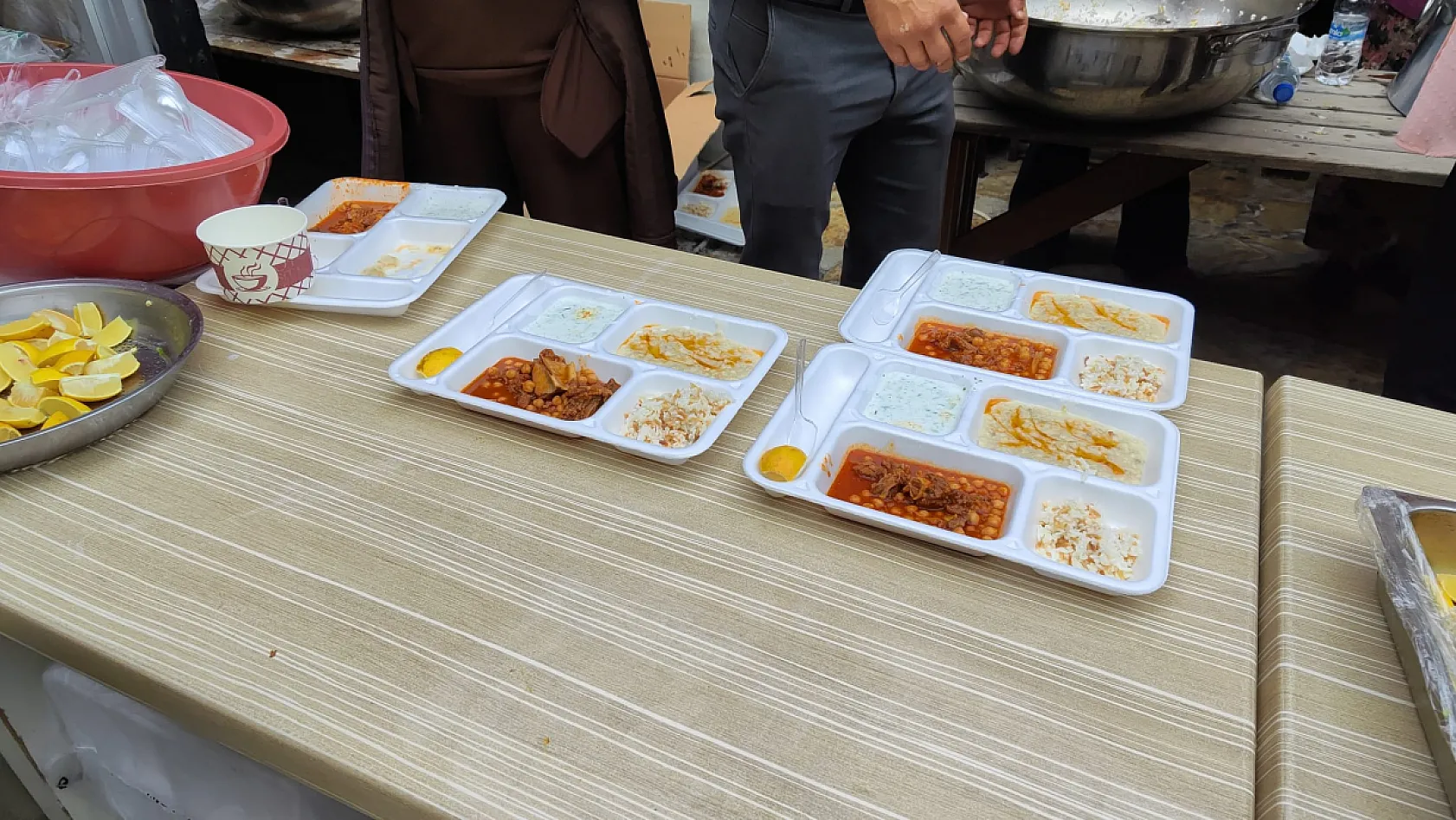 Yörük Türkmen Derneği Başkanı'ndan eşi için 'Yemekli Mevlit'