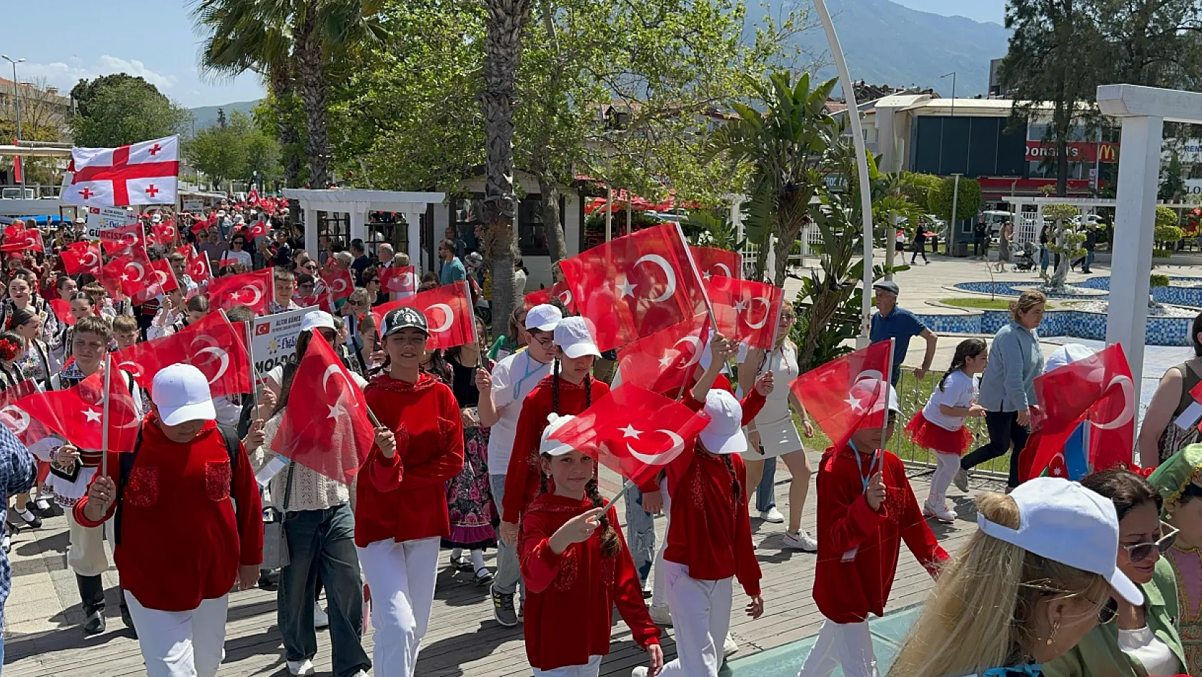 16. Uluslararası Altın Güneş Fethiye Çocuk Festivali coşkuyla kutlandı