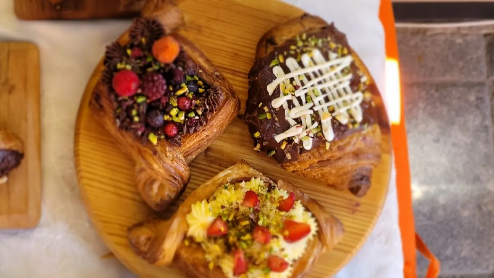 Fethiye'nin kahvaltı kültürüne Fransız dokunuşu kruvasan ilgi görüyor            