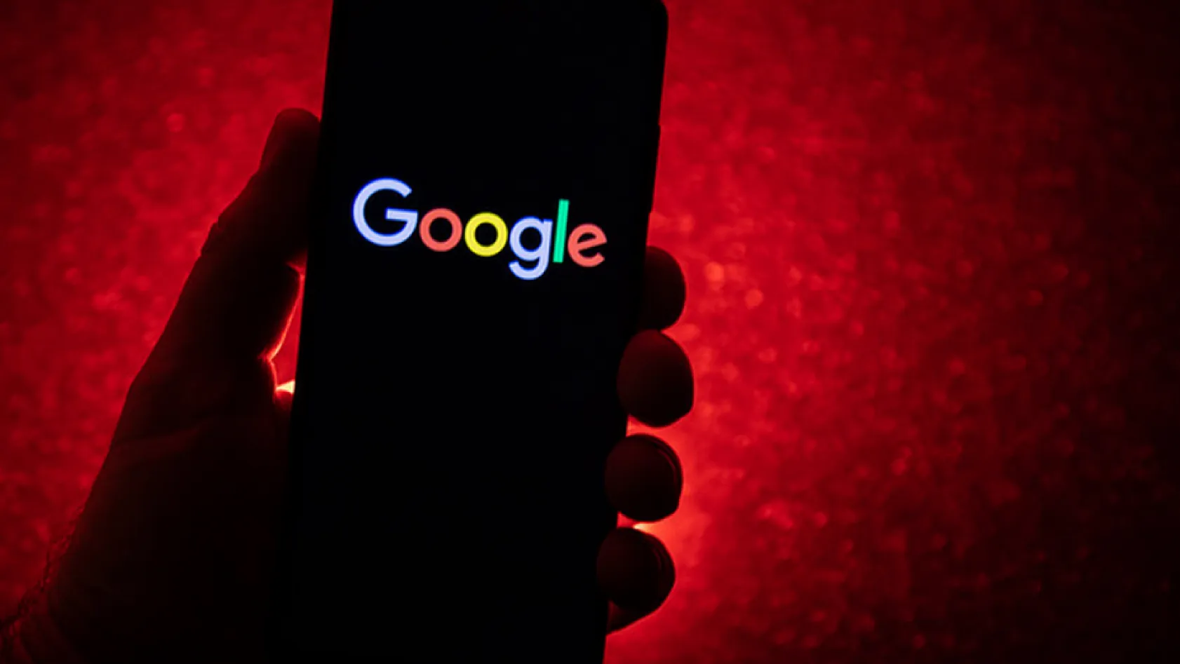 Google, Dolandırıcılığın Önüne Geçmek İçin Mavi Tik Özelliğini Tanıtıyor