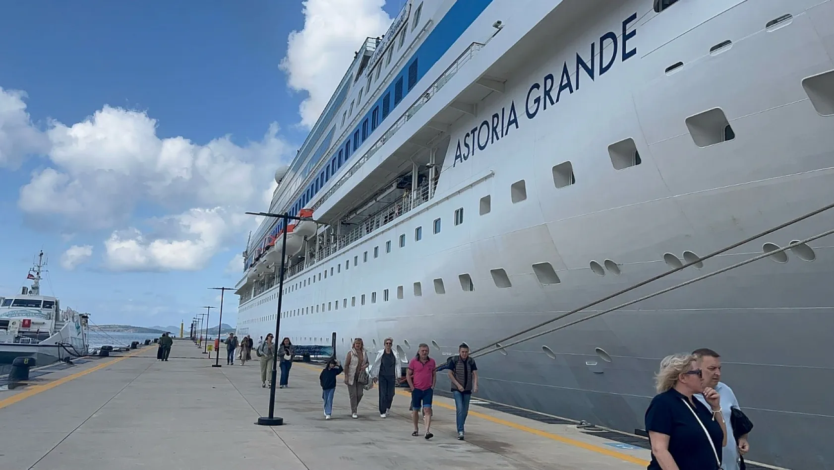 Bodrum'a sezonun ilk kruvaziyeri geldi