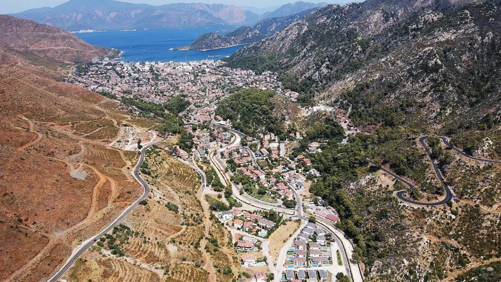 Marmaris'te yanan ormanlık alanlar yeniden yeşeriyor