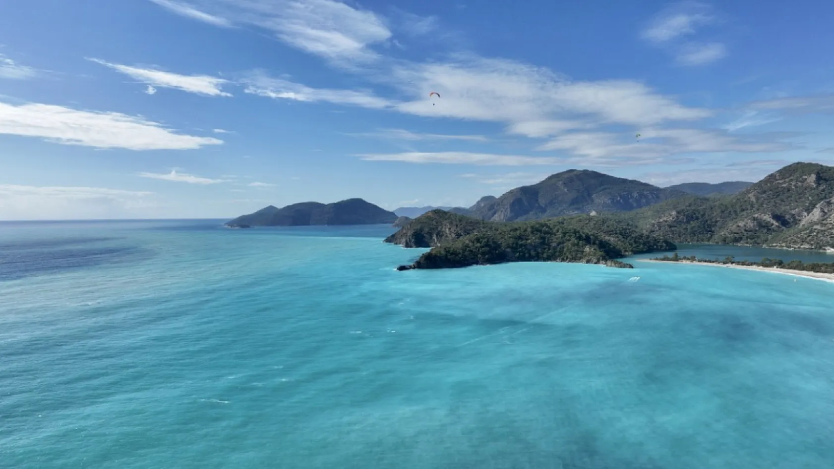 Fethiye'de Ölüdeniz'in rengi turkuaza döndü