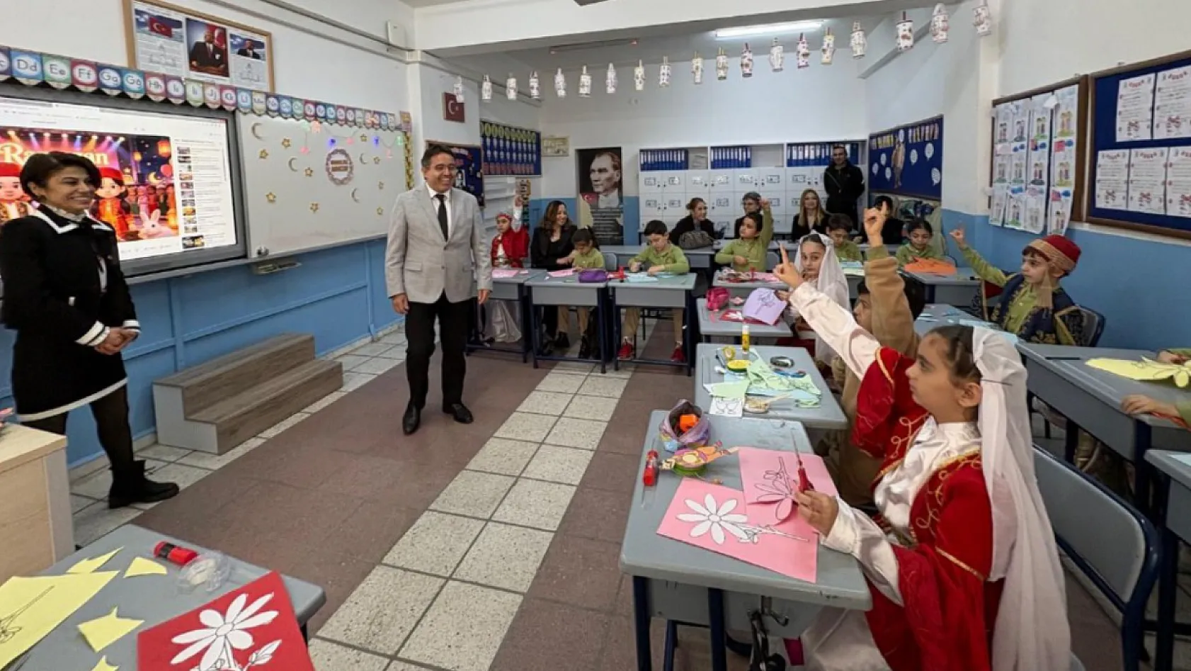 Marmaris'te ilkokul öğrencilerinden 'Maarifin Kalbinde Ramazan' etkinliği