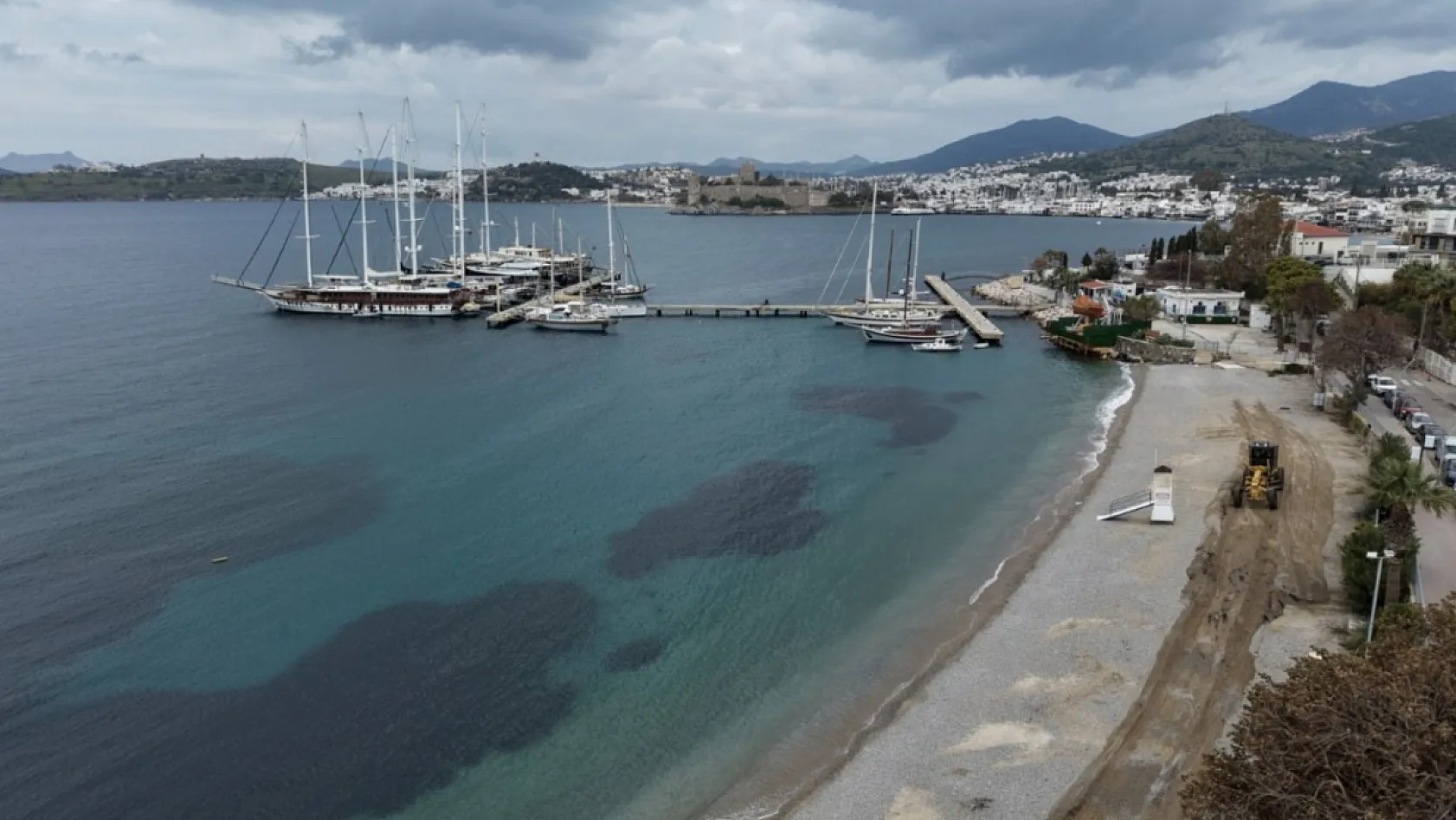 Bodrum Belediyesi plajları yaza hazırlıyor