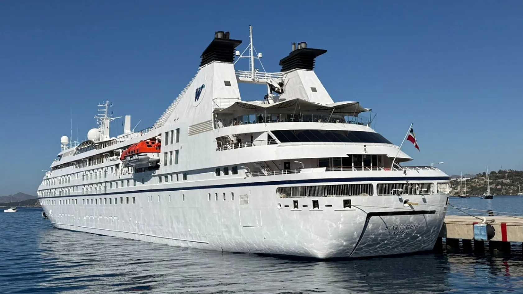Bodrum'a 'Star Legend' kruvaziyeriyle 274 turist geldi