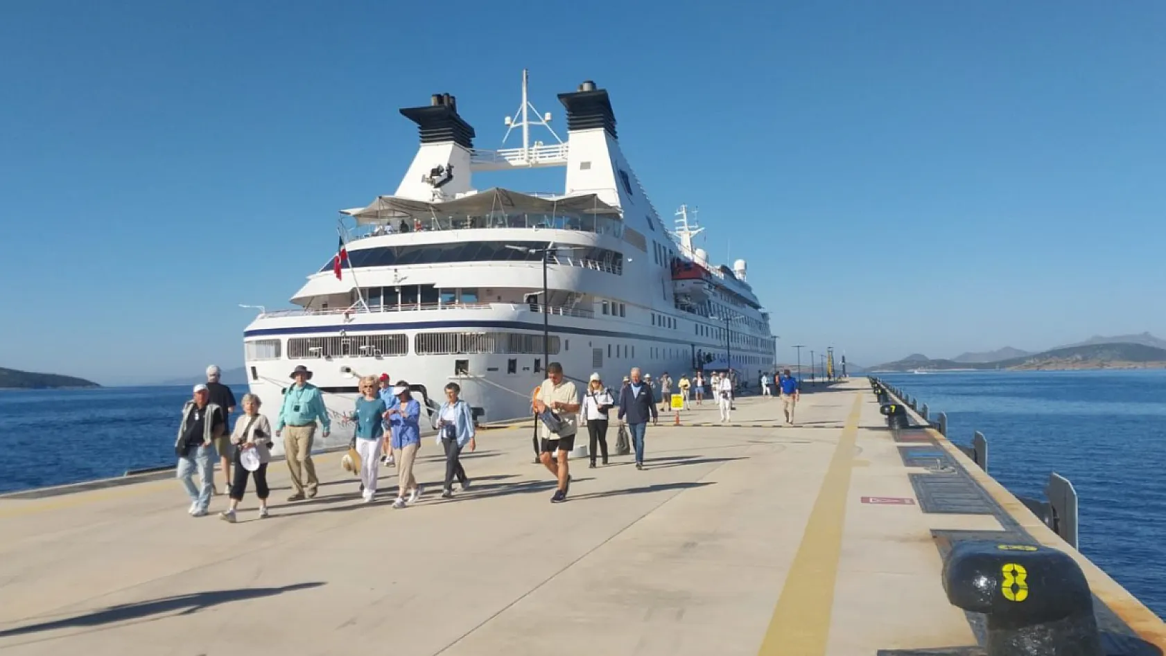 Bodrum'a 'Star Legend' kruvaziyeriyle 274 turist geldi