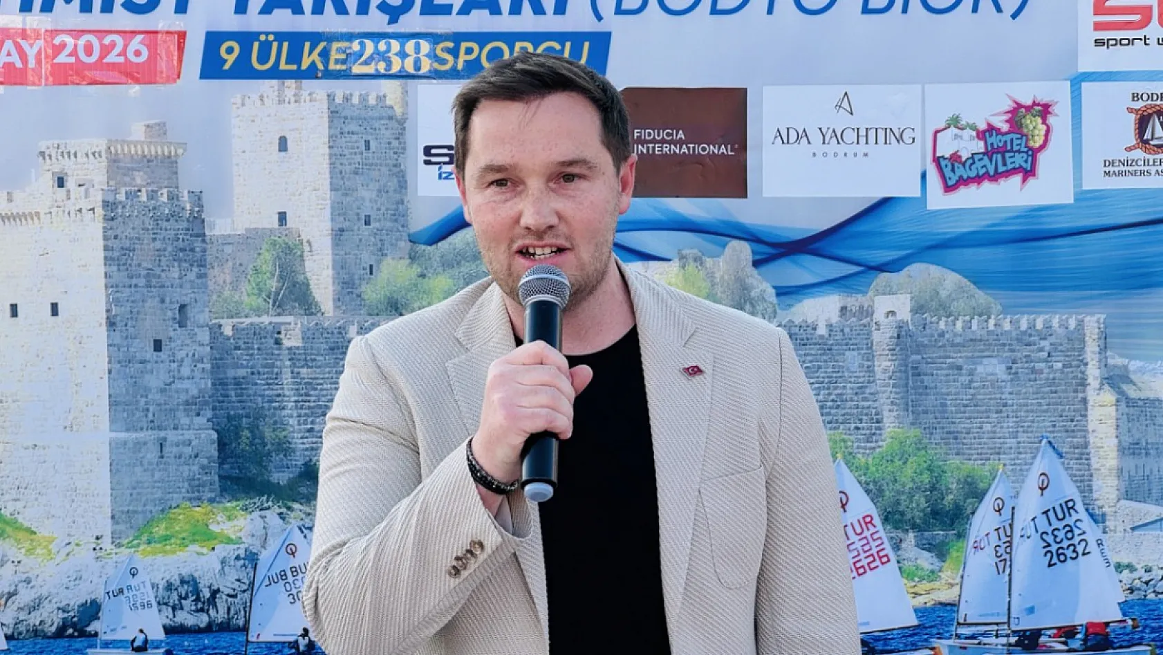 14. Bodrum Uluslararası Optimist Yarışları'nın kortej yürüyüşü yapıldı