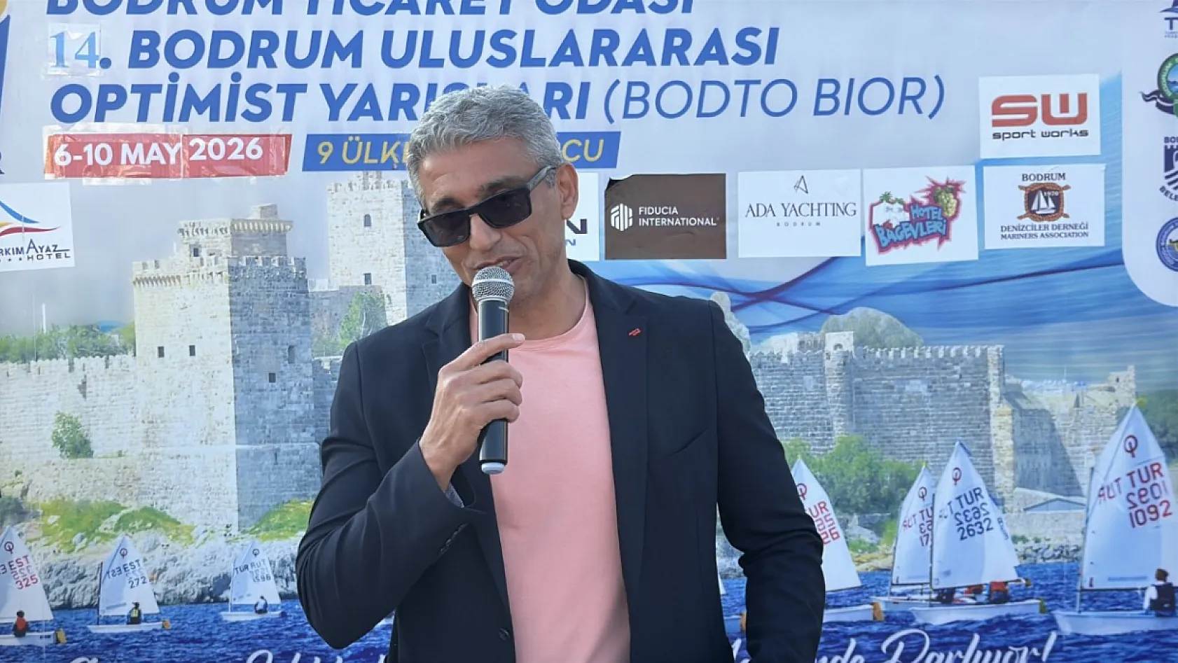 14. Bodrum Uluslararası Optimist Yarışları'nın kortej yürüyüşü yapıldı