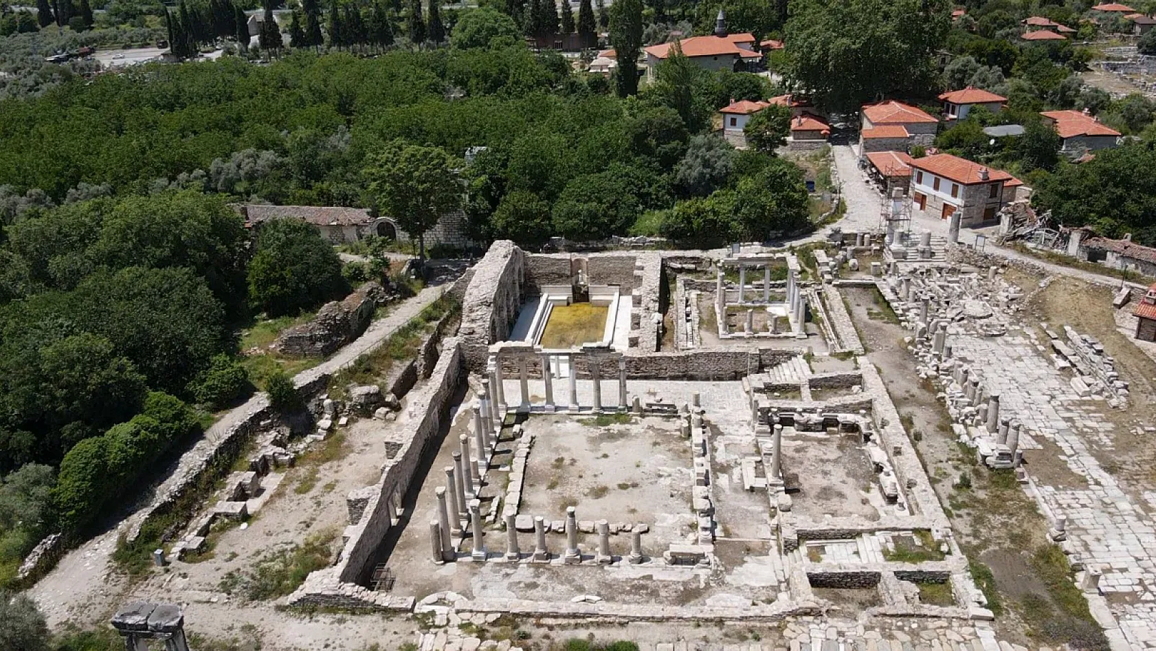 'Gladyatörler şehri' Stratonikeia, bayram tatilinde de ziyaretçilerini tarihi yolculuğa çıkarıyor