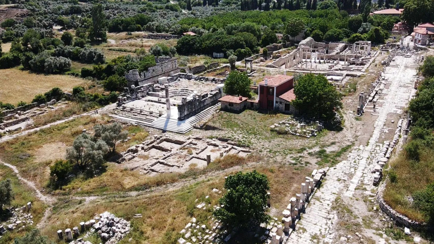 Stratonikeia Antik Kenti'nde buluntuların üçte birini Türk dönemi eserleri oluşturuyor