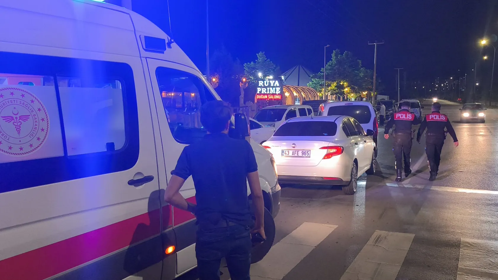 Kütahya'da mezuniyet balosunda çıkan kavgada 2 genç bıçakla yaralandı