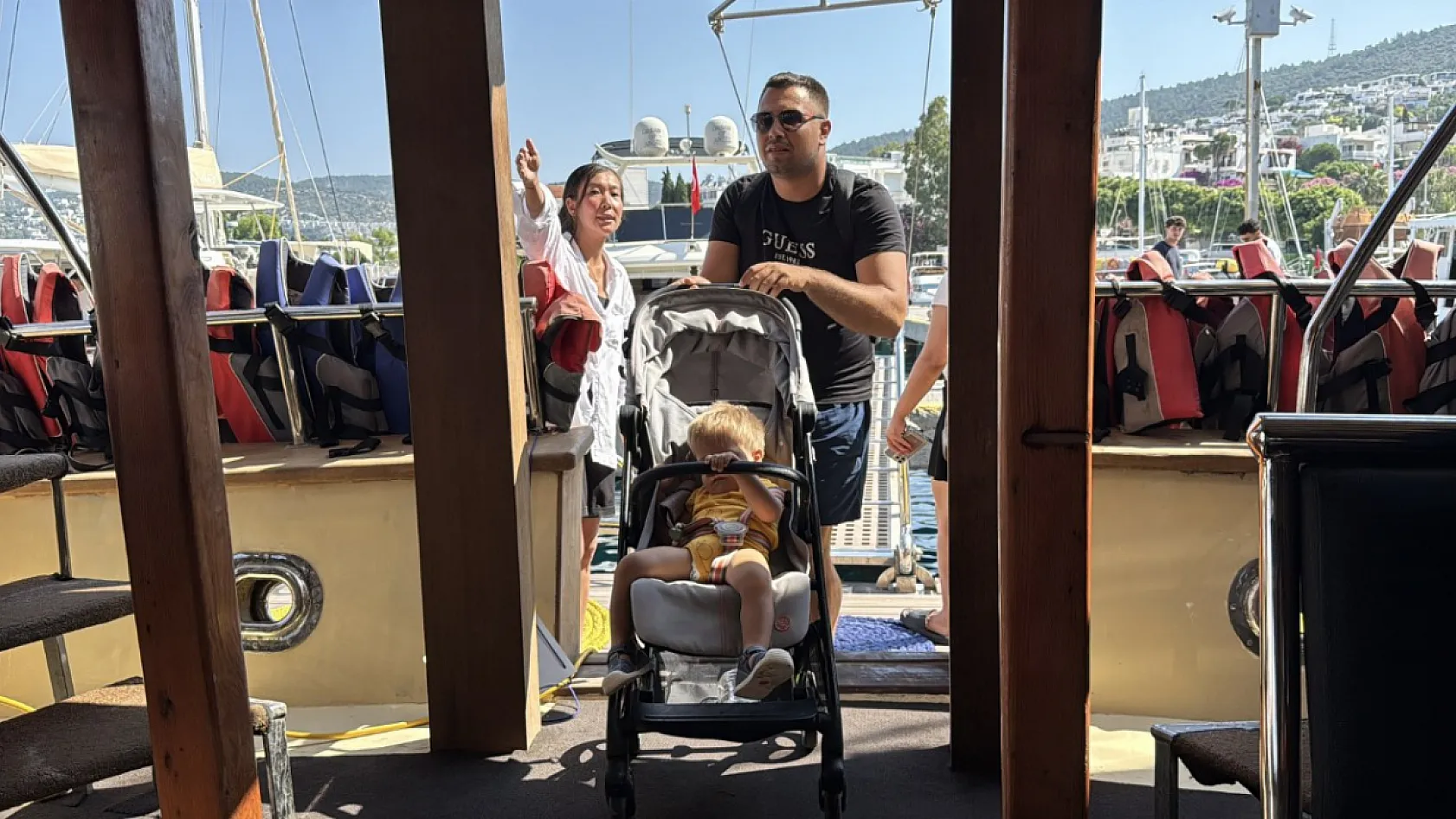 Bodrum, masmavi koyları, doğal güzellikleri ve eşsiz deniz rotalarıyla ziyaretçilerini çekiyor