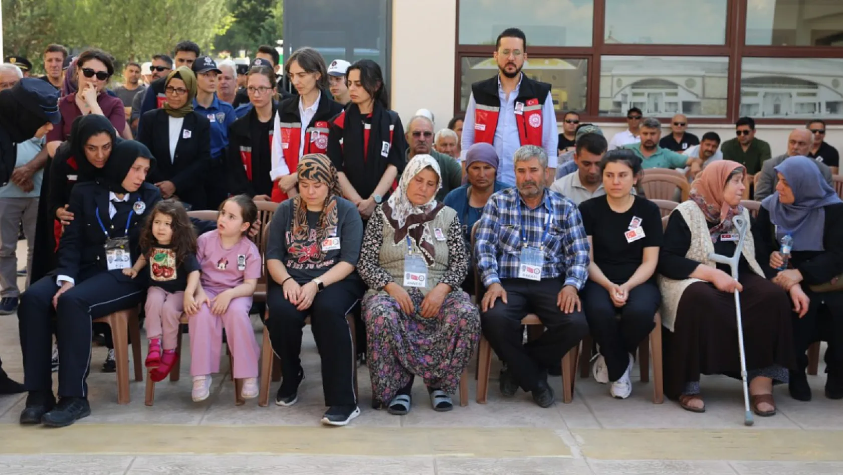 Şehit Polis Memuru Tayfun Baş, Denizli'de son yolculuğuna uğurlandı