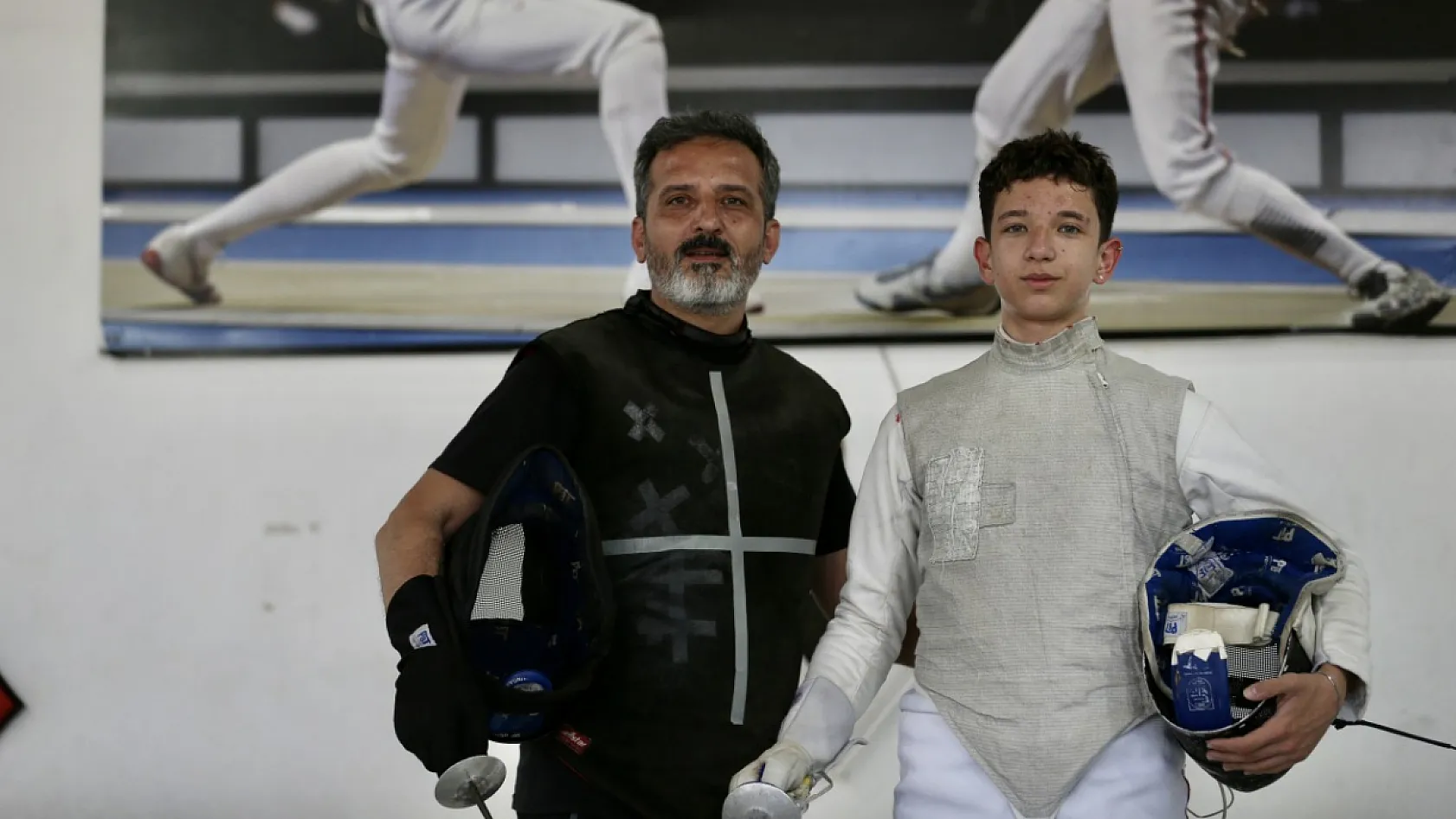Fethiye'de 17 Yaşındaki Eskrimci Ata Melik Boz Milli Takım Başarısıyla Dikkat Çekiyor