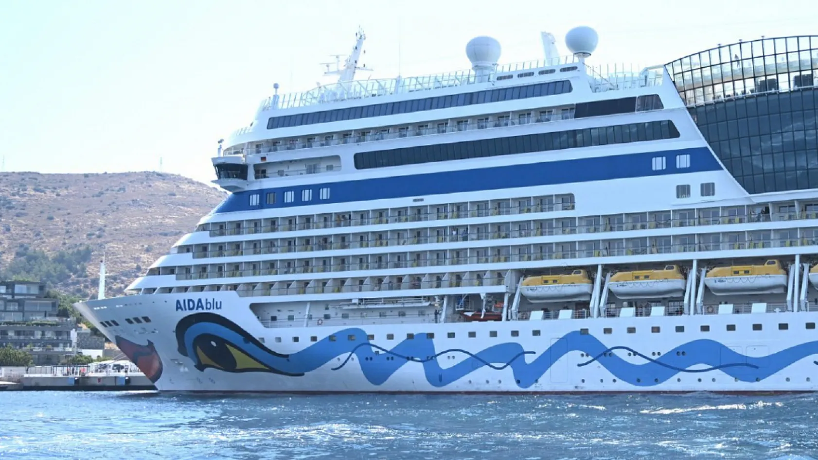 'Aidablu' kruvaziyeri Bodrum'a 2 bin 349 turist getirdi
