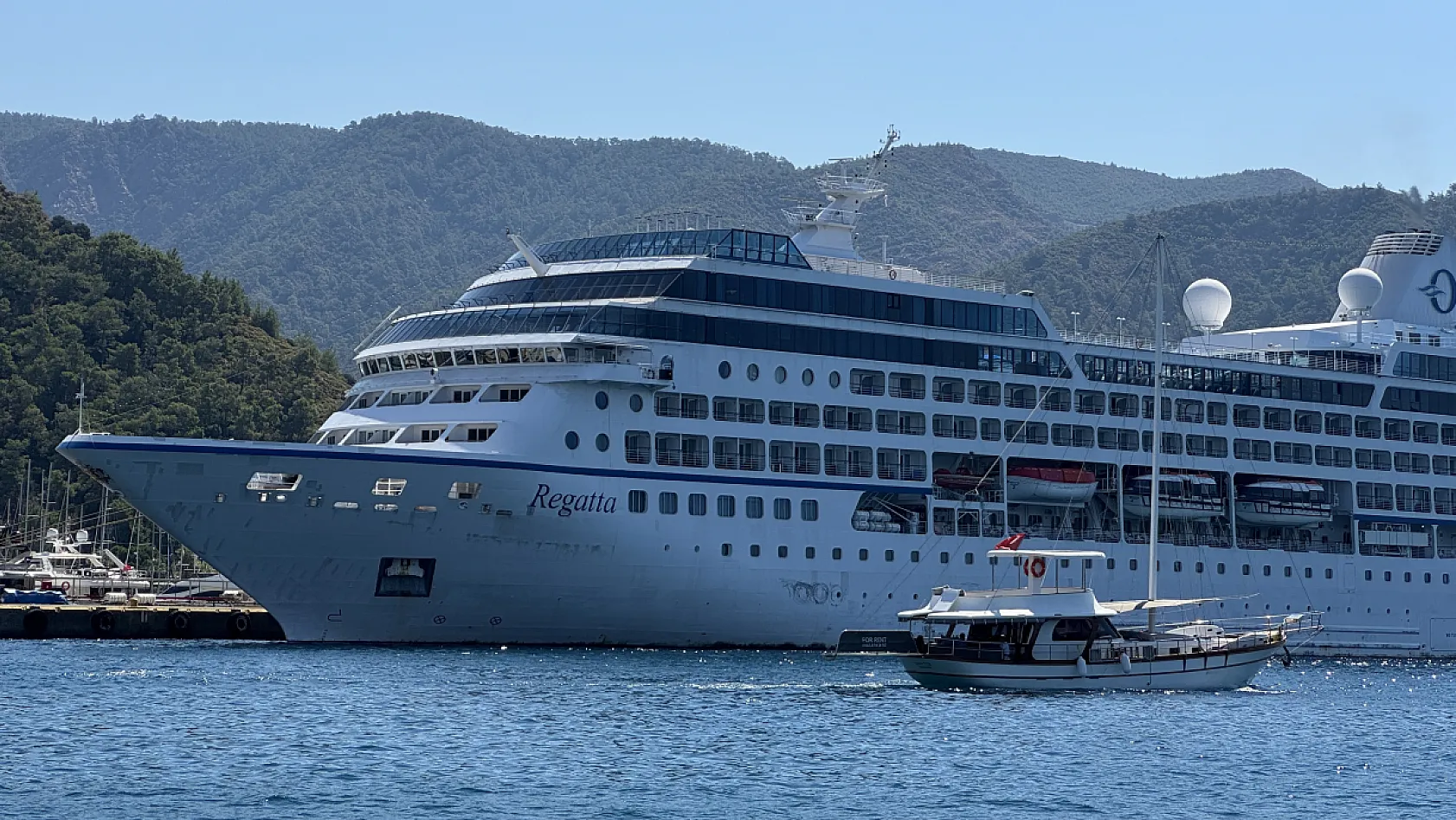 'Regatta' kruvaziyeri Marmaris'e 481 yolcusuyla geldi