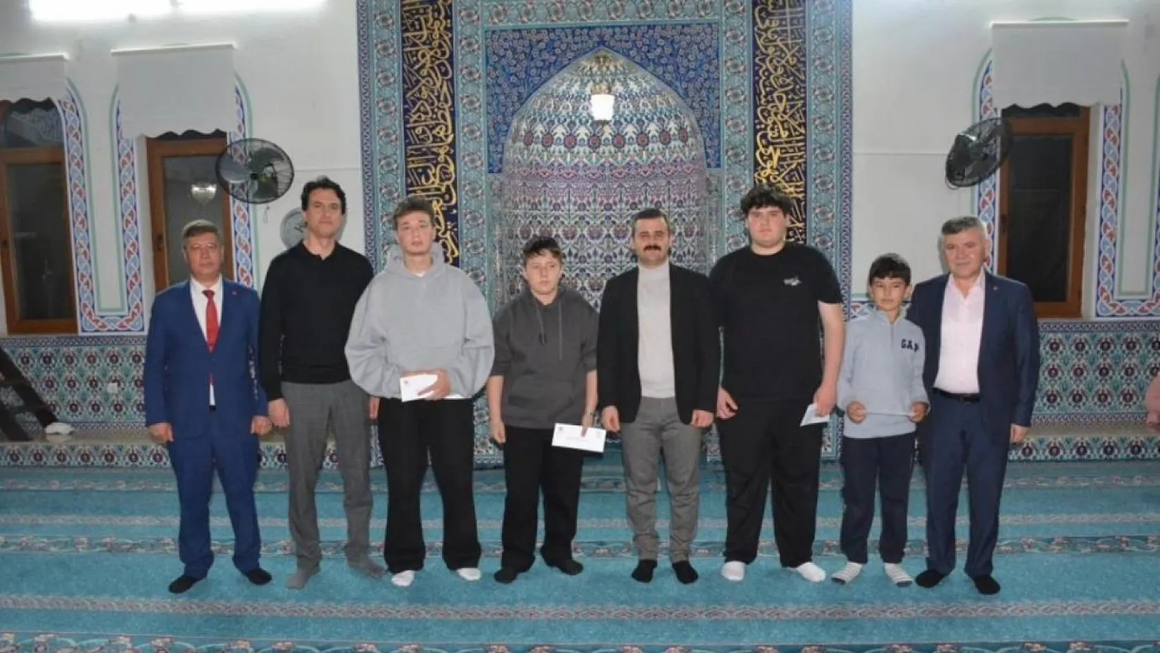 Köyceğiz'de çocuklar teravihte buluştu