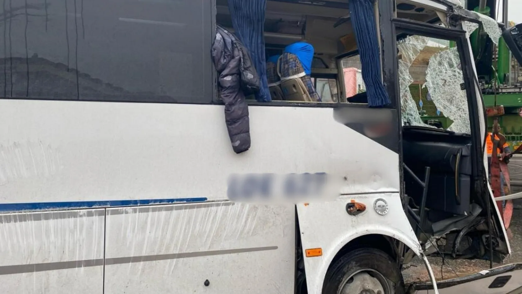 Feci kaza: Minibüs Devrildi, Şoför Hayatını Kaybetti