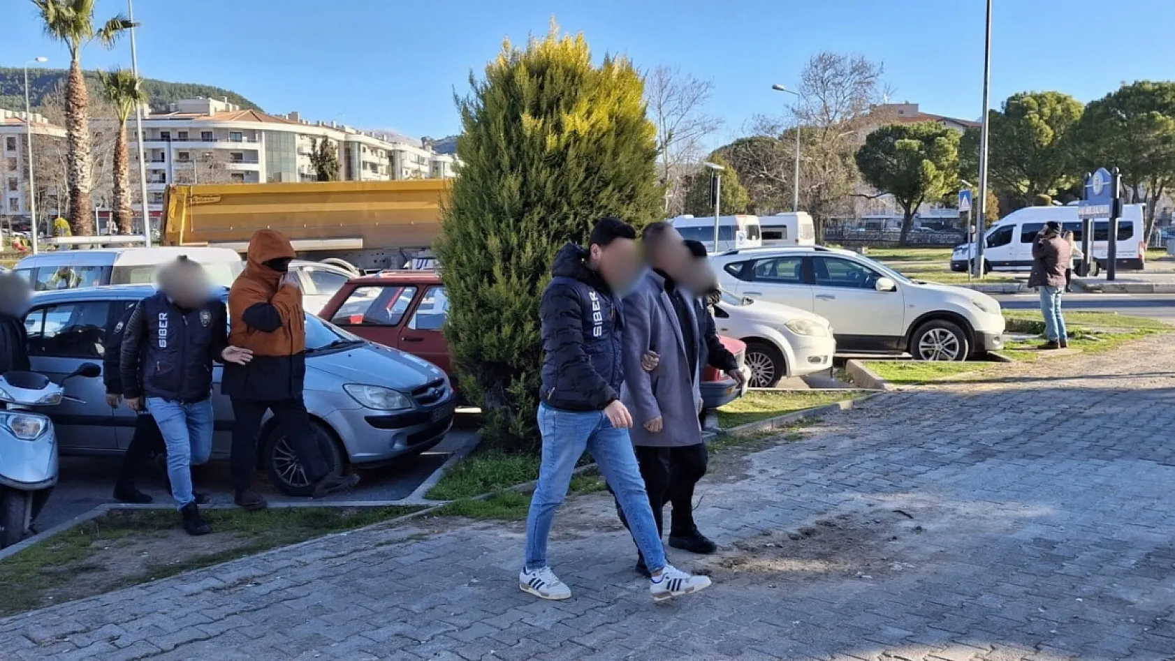 Muğla'daki Sakaraltı Sakarüstü Operasyonu'nun Şüphelileri Adliyede