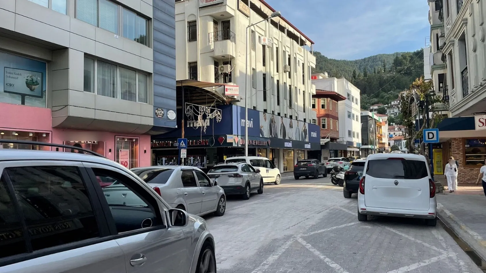 Fethiye'de Akşam Trafiği Çileye Dönüştü