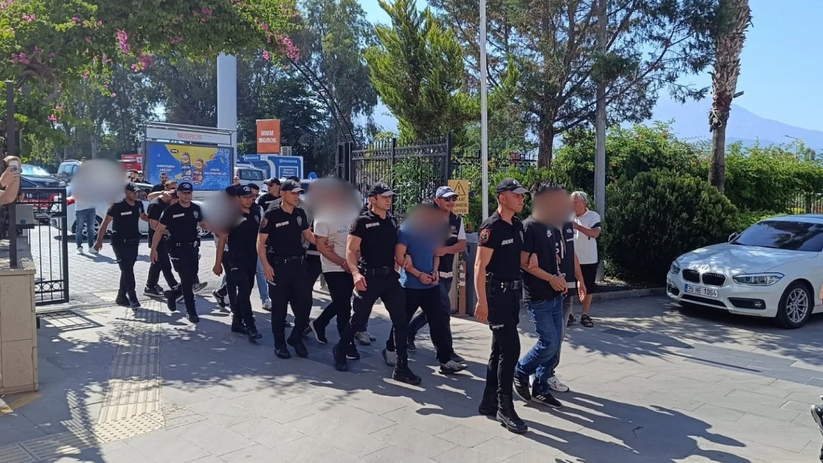 Fethiye'de 'Organize Suç Örgütü' operasyonu: 17 şüpheli adliyeye sevk edildi