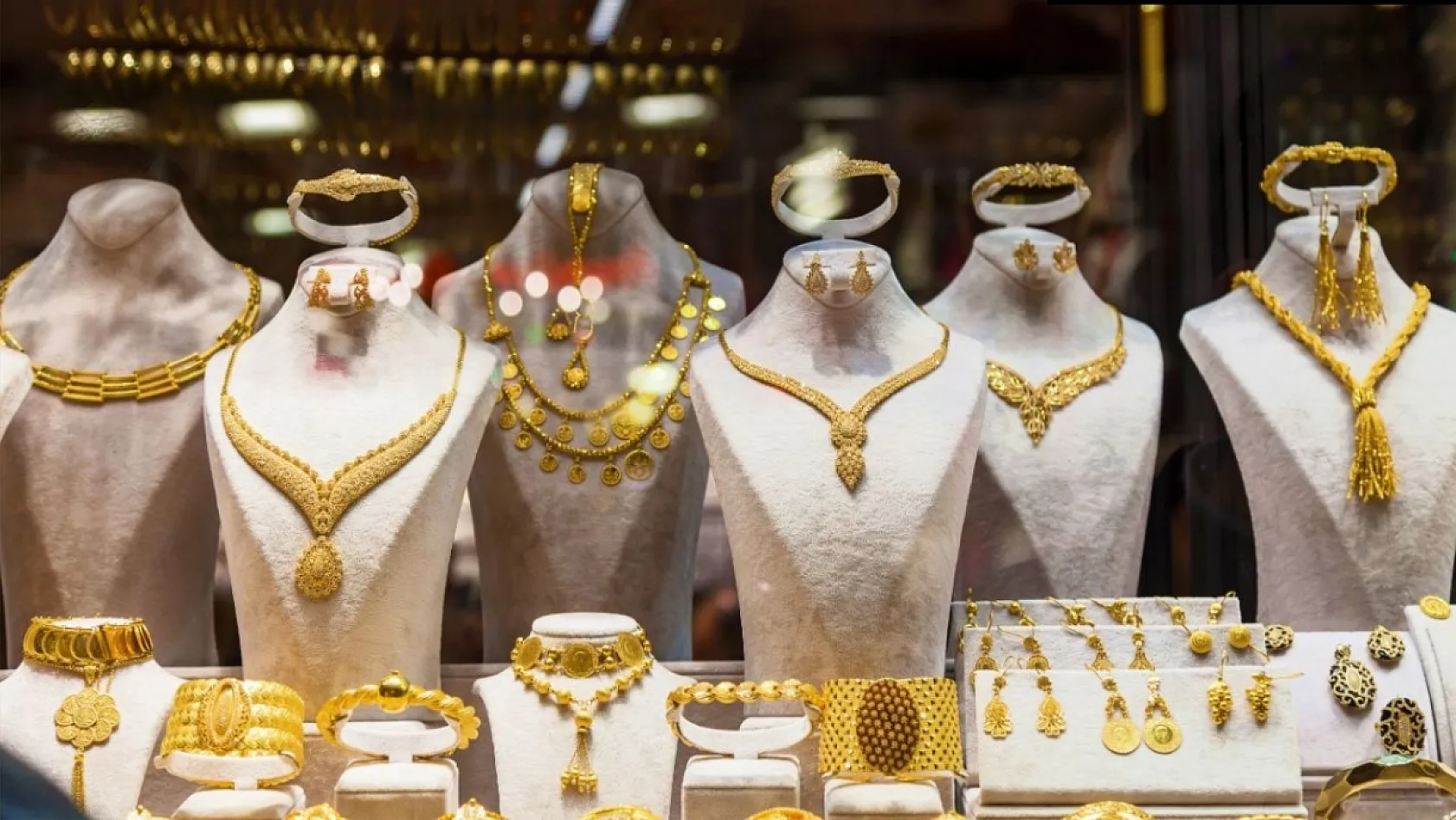 Fethiye'de Sahte Altına Dikkat! Tufanlar Kuyumculuk'tan Vatandaşlara Uyarı