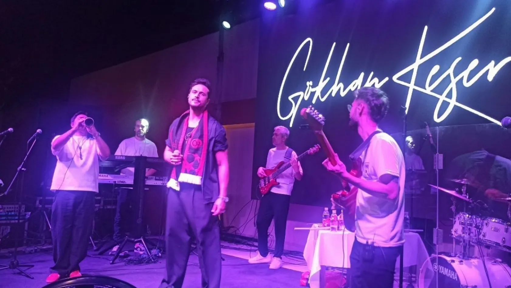 Fethiye'de Galatasaray Coşkusu: 26. Şampiyonluk ve Derneğin 10. Yılı Aynı Gecede Kutlandı