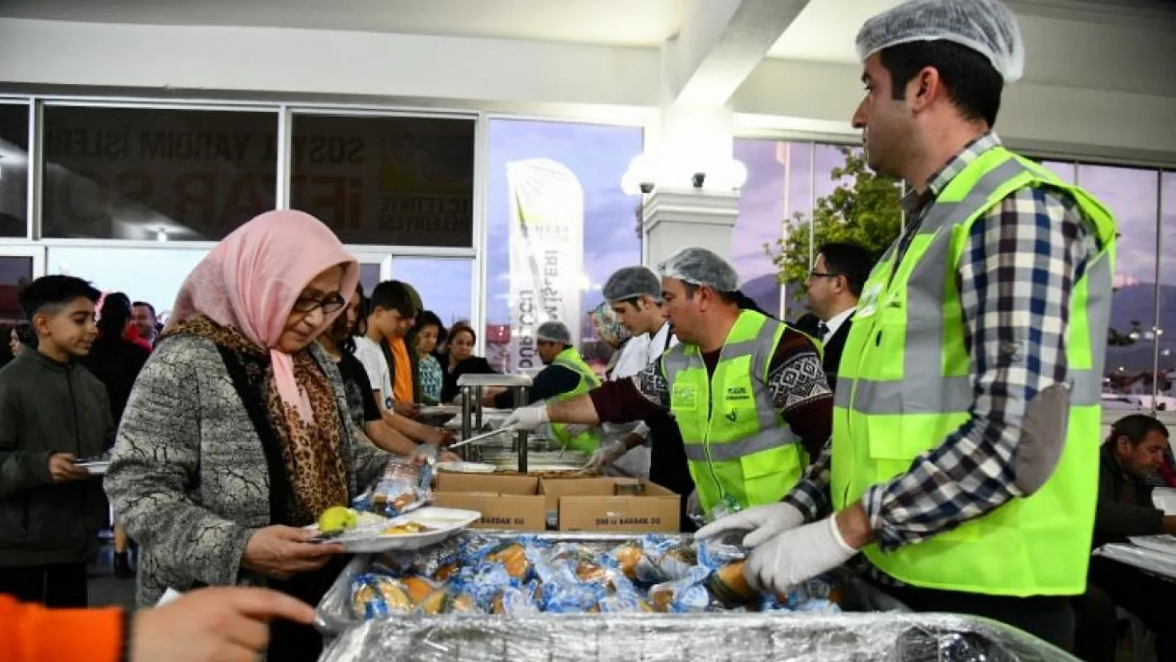 Fethiye'de Ramazan bereketi: İftar sofraları Çatalarık'ta kurulacak