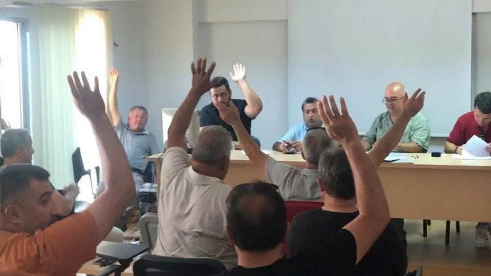 Fethiye Taksiciler Kooperatifi'nde Kocayiğit Güven Tazeledi