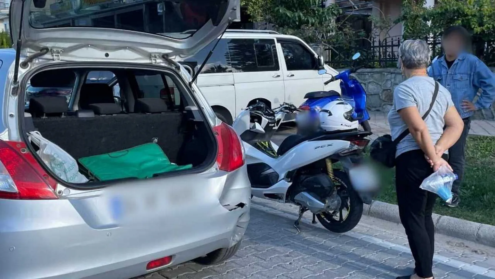 Fethiye'de Sahil Bandı'nda maddi hasarlı kaza
