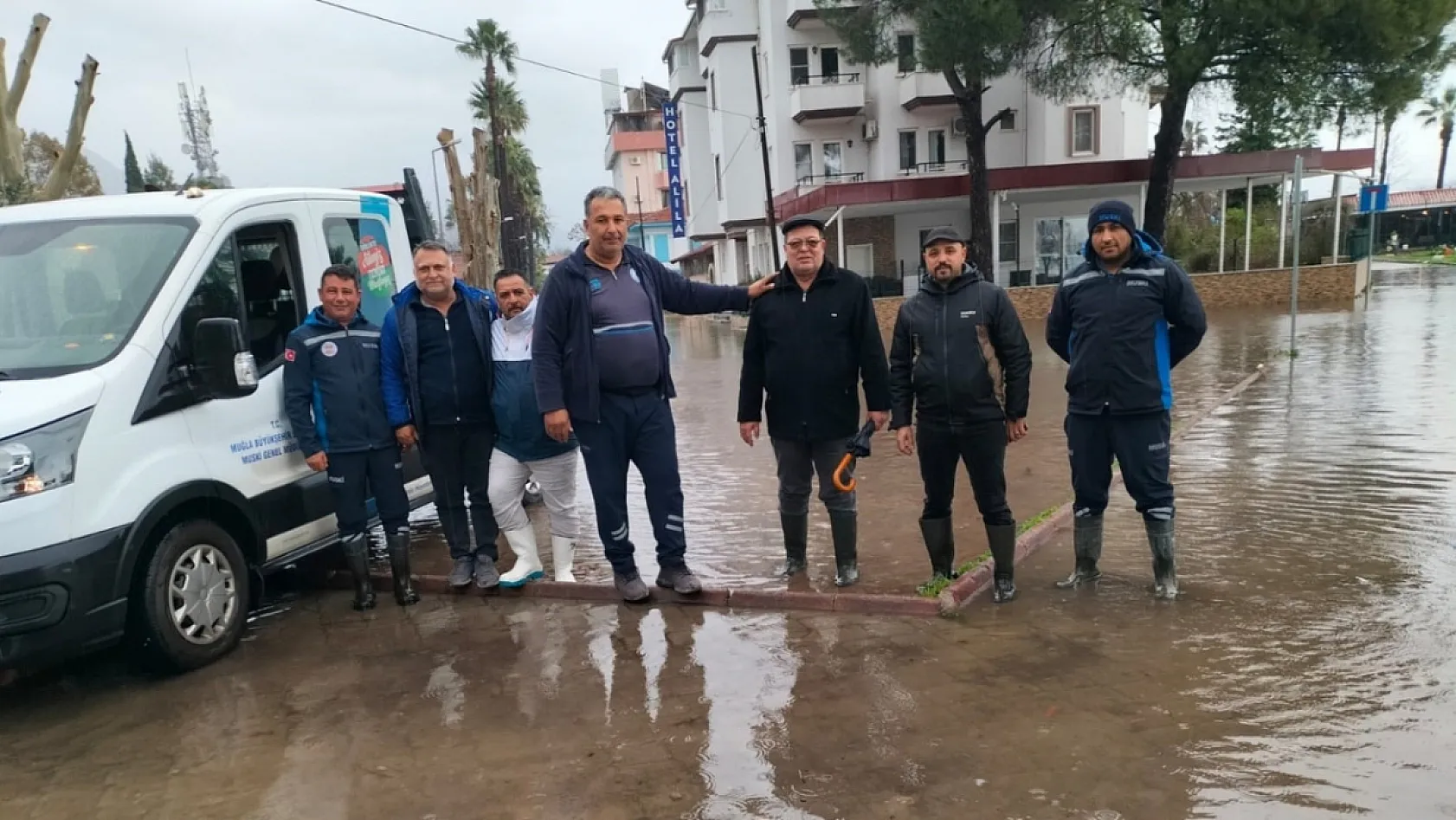 Köyceğiz Göl'ü taştı, ilçe Venedik'e döndü