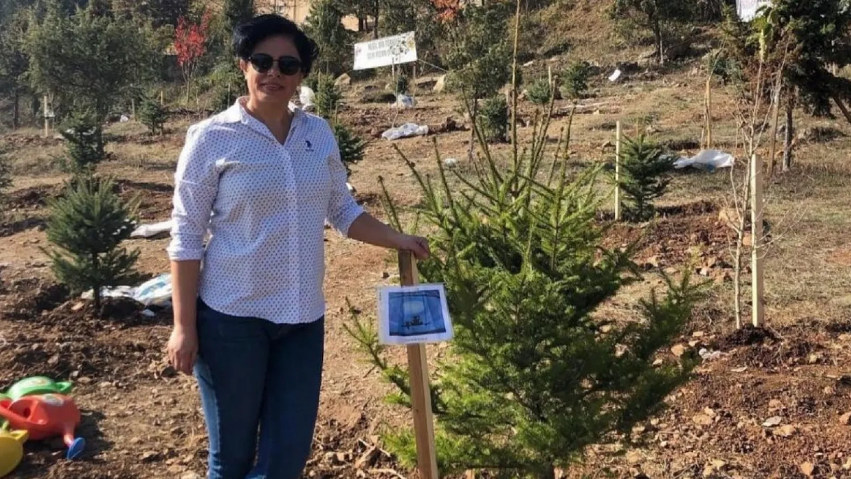 Oğlunun acısına yüreği dayanmadı: Mezar başında kalp krizi geçiren anne hayatını kaybetti