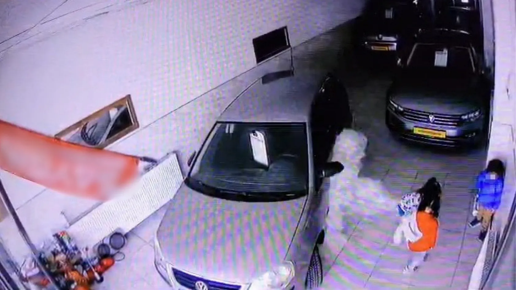 Denizli'de afacanların yangın tüpüyle oyunu işyeri sahibini korkuttu