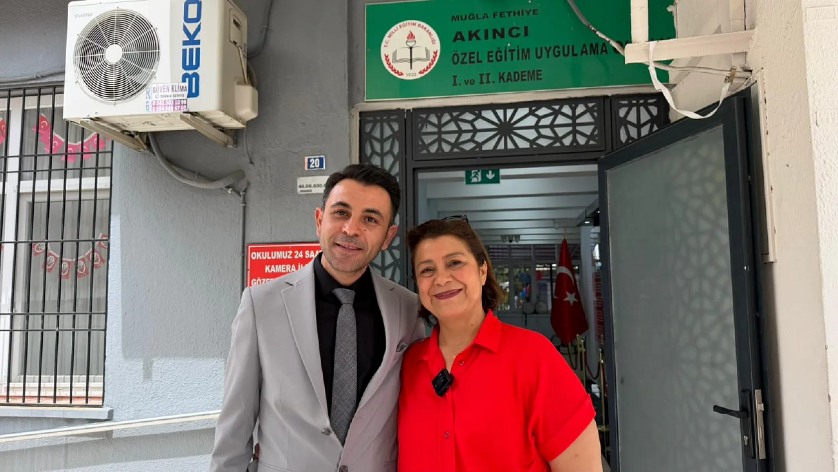 Akıncı Özel Eğitim Uygulama Okulu Destekçilere Plaket Verdi