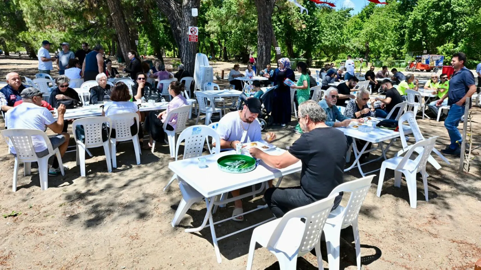 Akmaz Halk Plajı'nda Anlamlı Sezon Açılışı