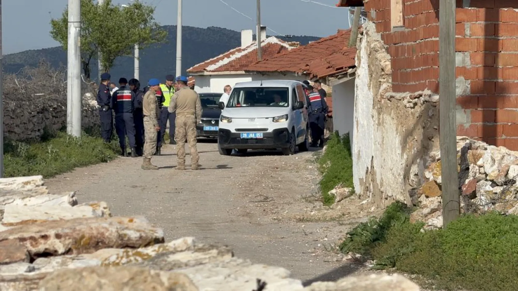 Akrabalar arasında 'arazi' kavgası kanlı bitti: 1 ölü, 2 yaralı