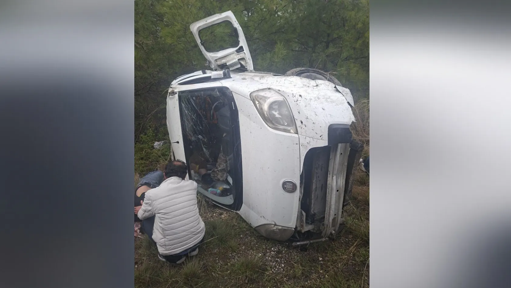 Akseki-Manavgat Karayolu'nda hafif ticari araç şarampole devrildi: 1'i ağır 6 yaralı