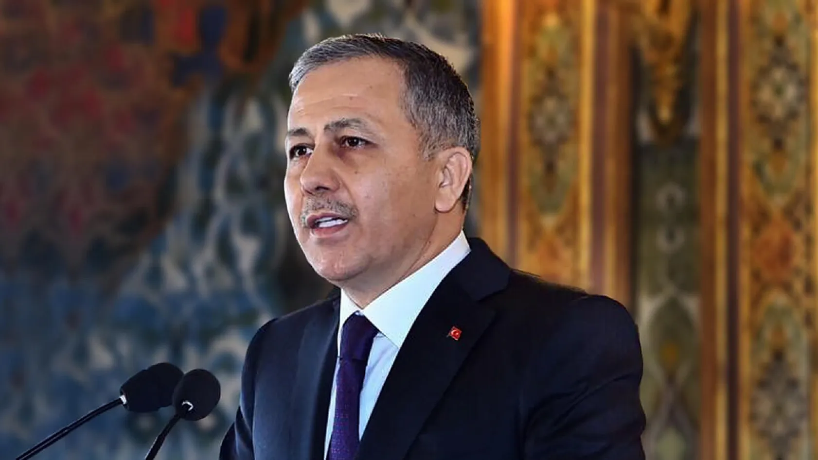 Bakan Yerlikaya Açıkladı, Ehliyet Yenileme Süresi Uzatıldı