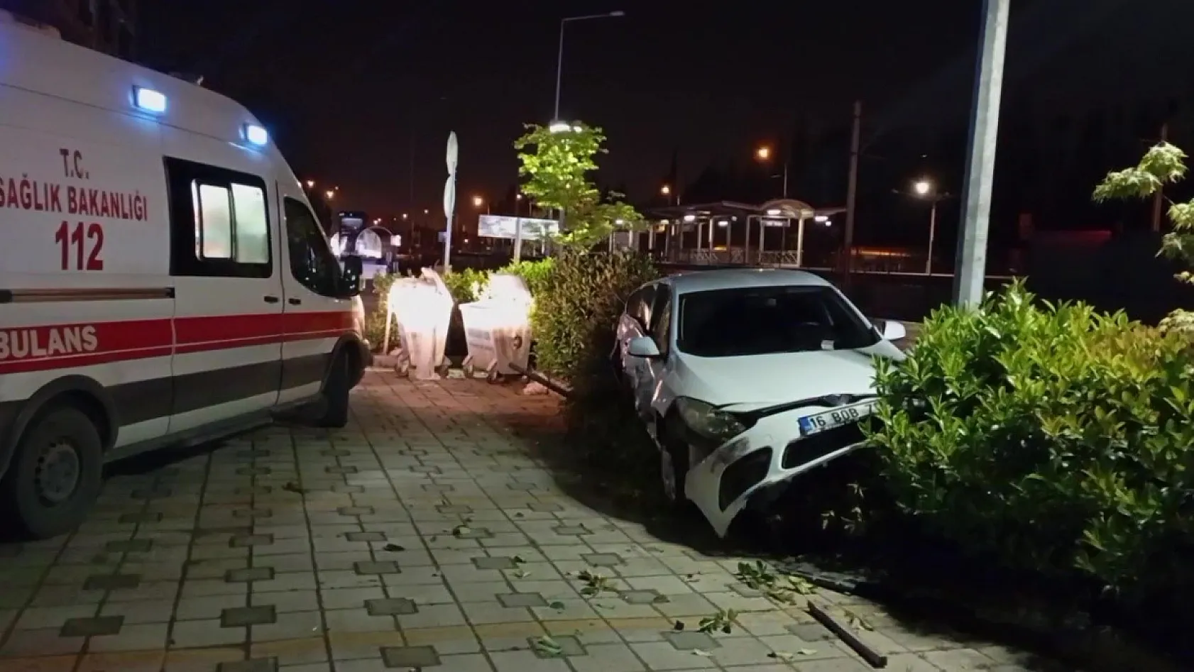 Alkollü sürücü kazaya neden oldu, araçlar hurdaya döndü