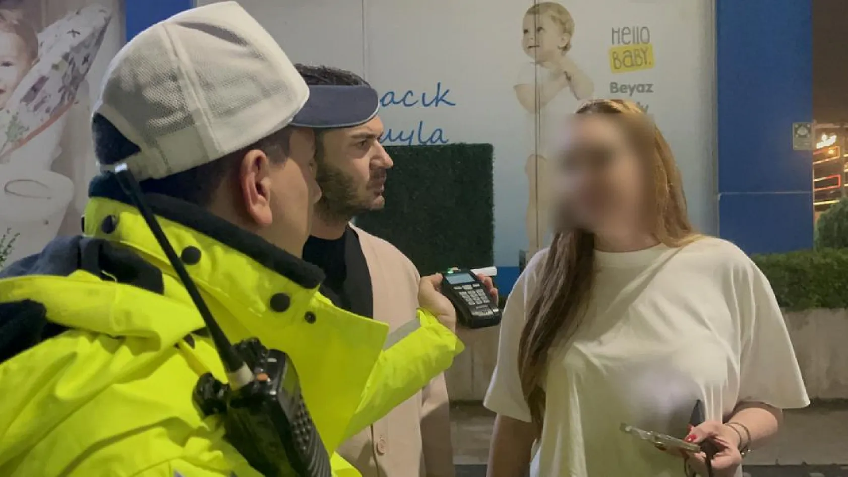 Alkollü yakalanan kadın sürücü: 'Alo kanka acil durum, acil durum' diye yardım istedi