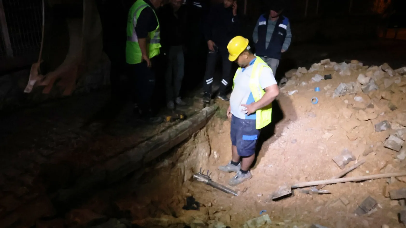 Muğla'da altın değil, su kaçağı arıyorlar