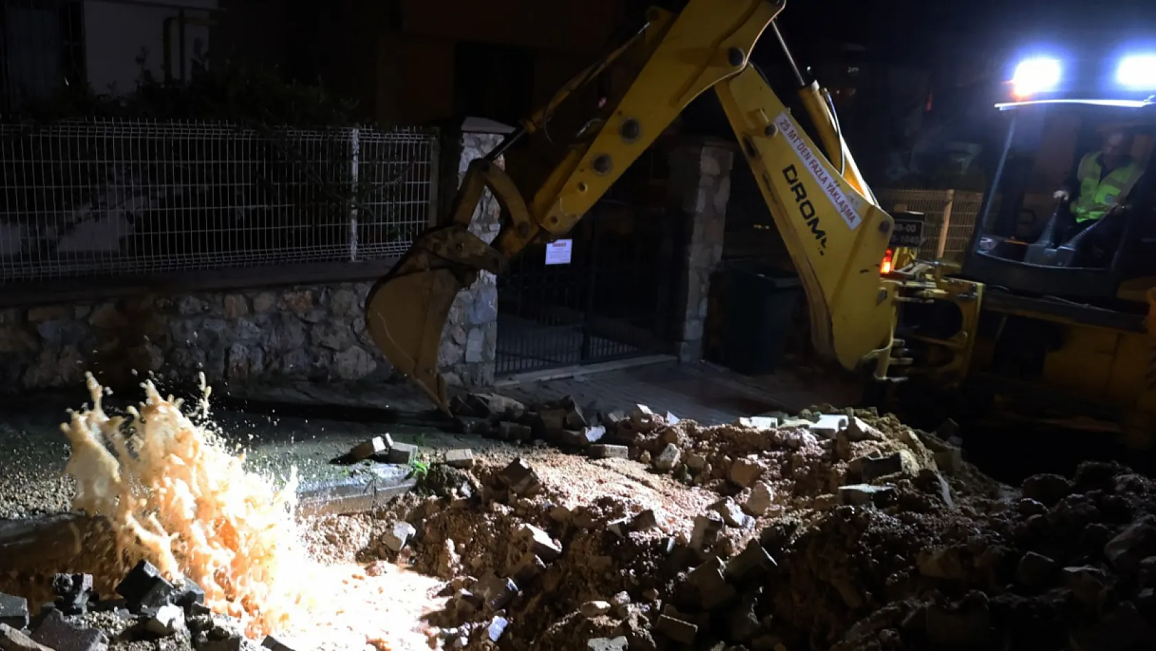 Muğla'da altın değil, su kaçağı arıyorlar