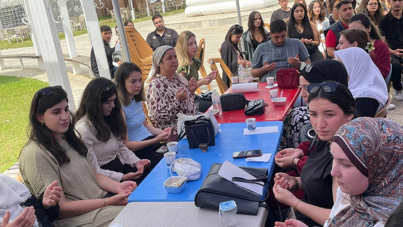 Anneler Günü için gönüllere dokunan buluşma Fethiye'de gerçekleşti