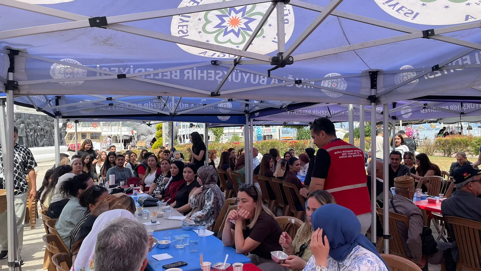 Anneler Günü için gönüllere dokunan buluşma Fethiye'de gerçekleşti