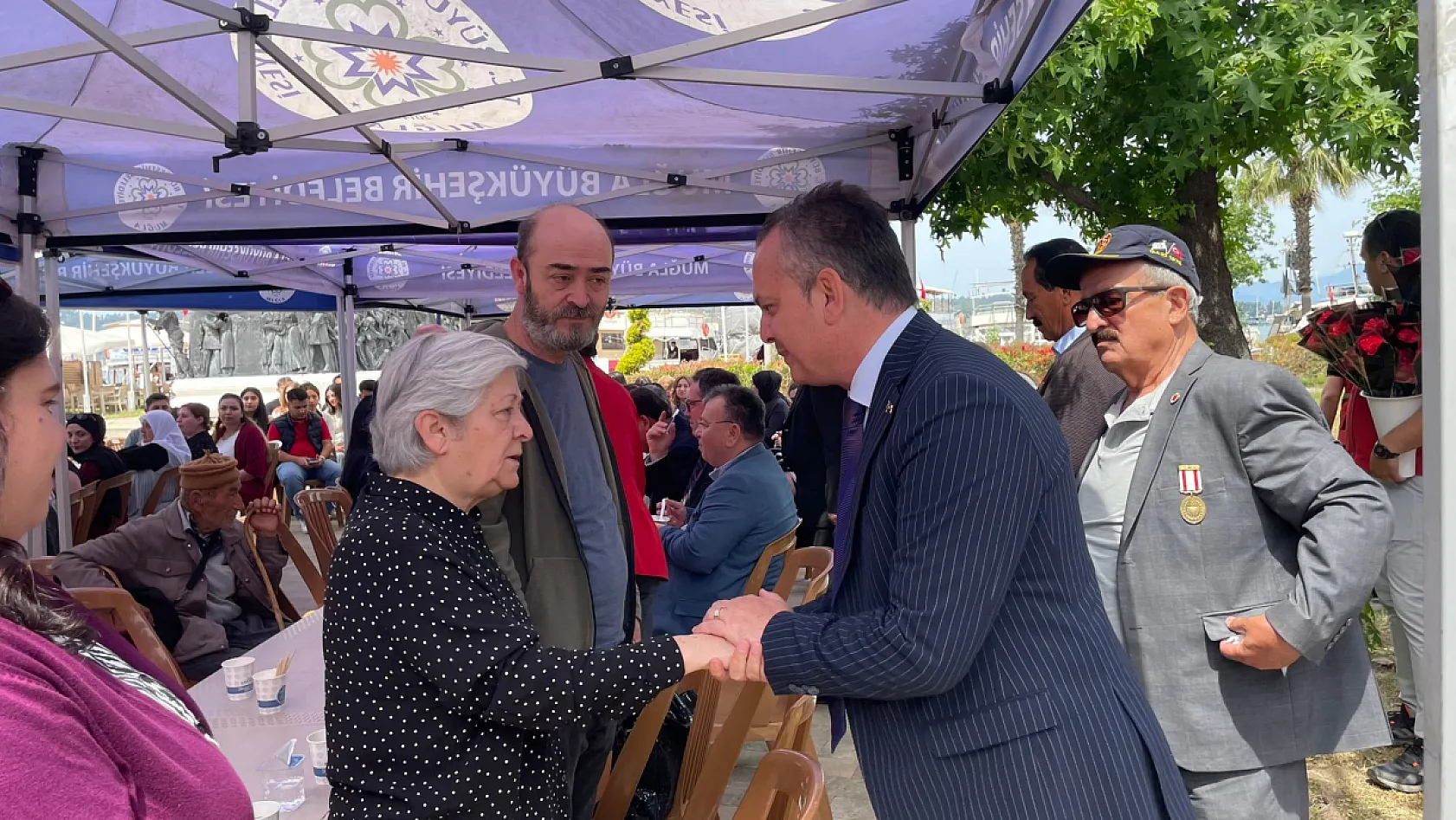 Anneler Günü için gönüllere dokunan buluşma Fethiye'de gerçekleşti