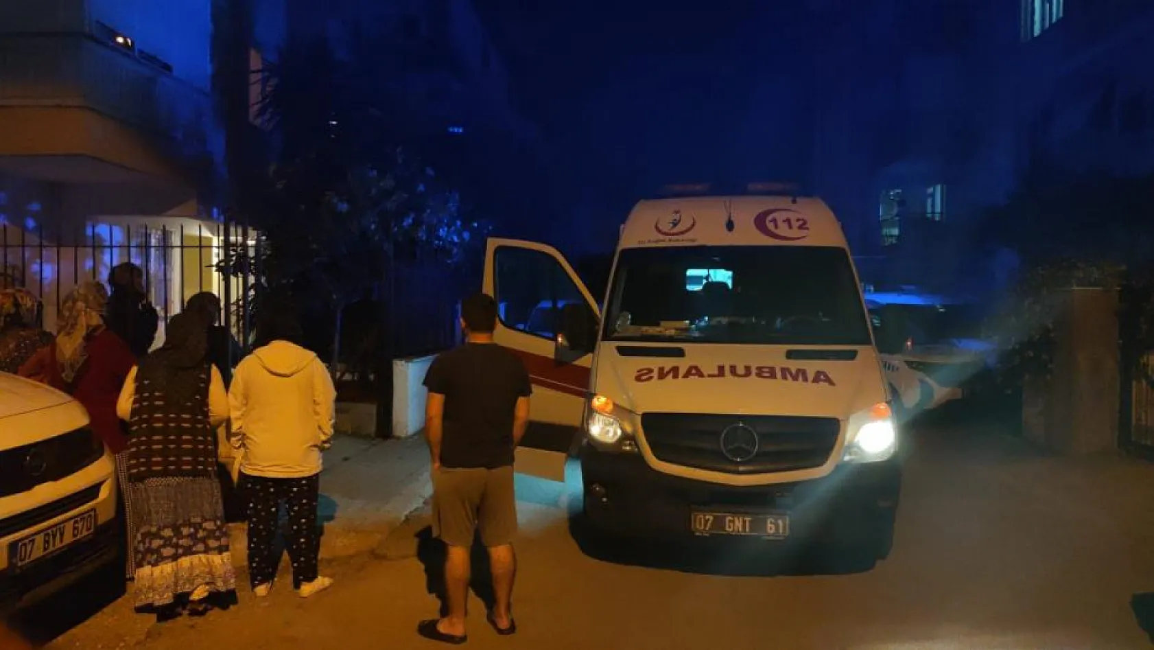 Antalya'da 16 yaşındaki çocuk evde silahla vurulmuş halde ölü bulundu