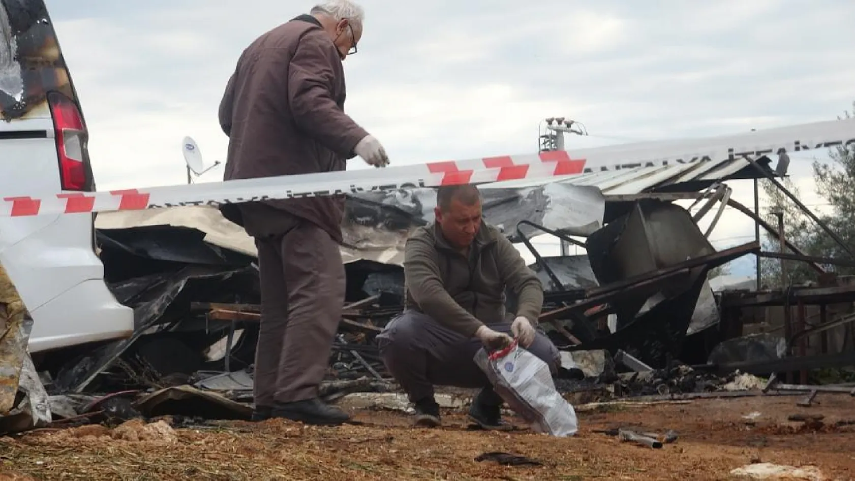 Antalya'da anne ve 5 çocuğunun ölümüne neden olan yangında acı detay: 'Yarın bayram, erken yatalım'