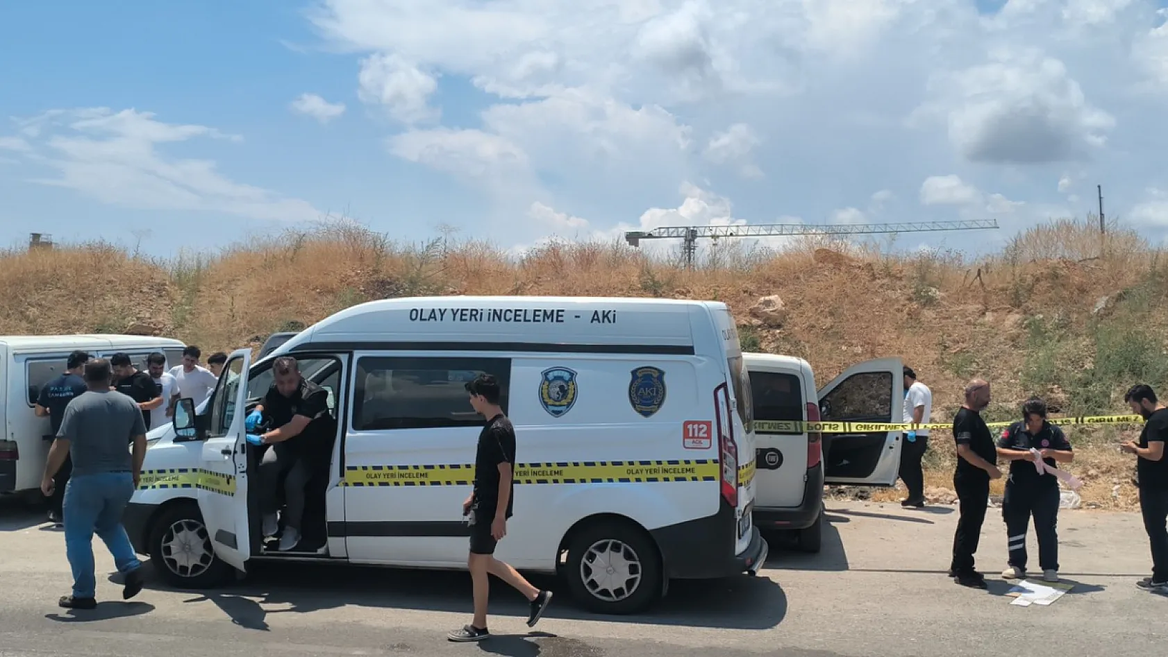 Antalya'da bir kişi araç içince ölü bulundu, yakınları sinir krizi geçirdi