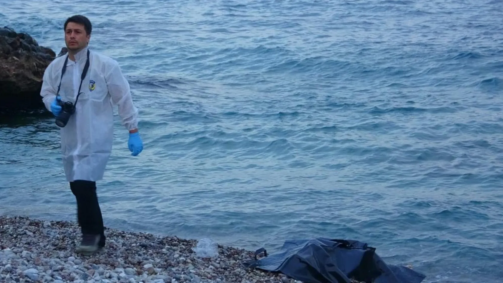 Antalya'da boğularak hayatını kaybeden gencin kimliği parmak izinden belirlendi